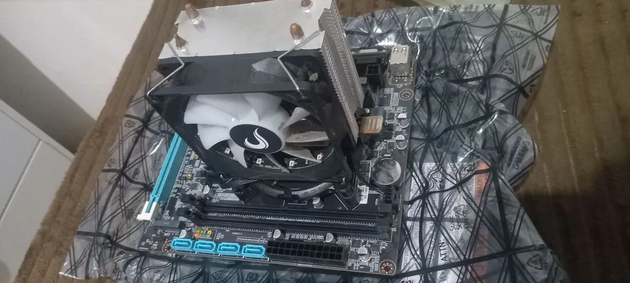 Kit i3 8100 + placa mãe Yon DDR4 e air cooler - Foto 3
