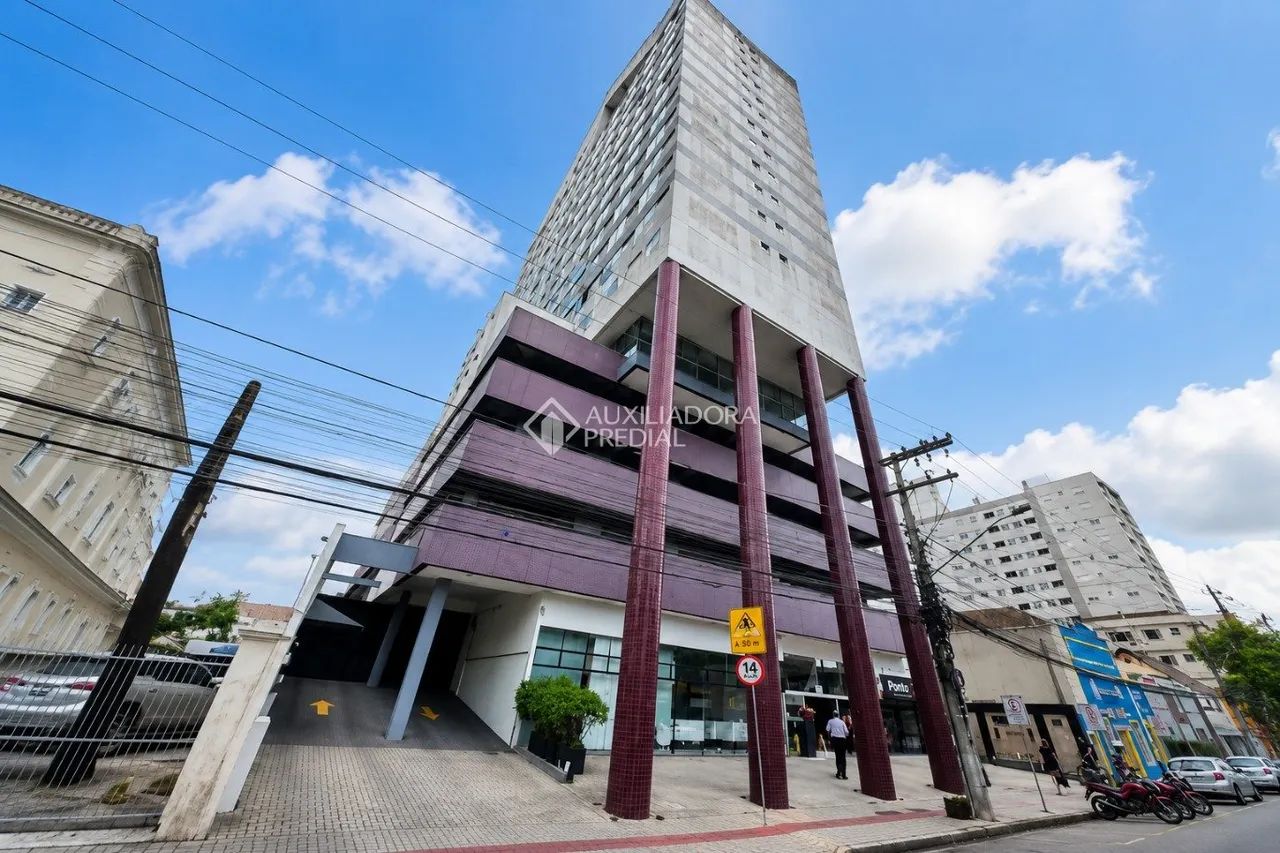 Sala comercial ampla com 127m² e 2 vagas para locação no centro de Joinville - Foto 3