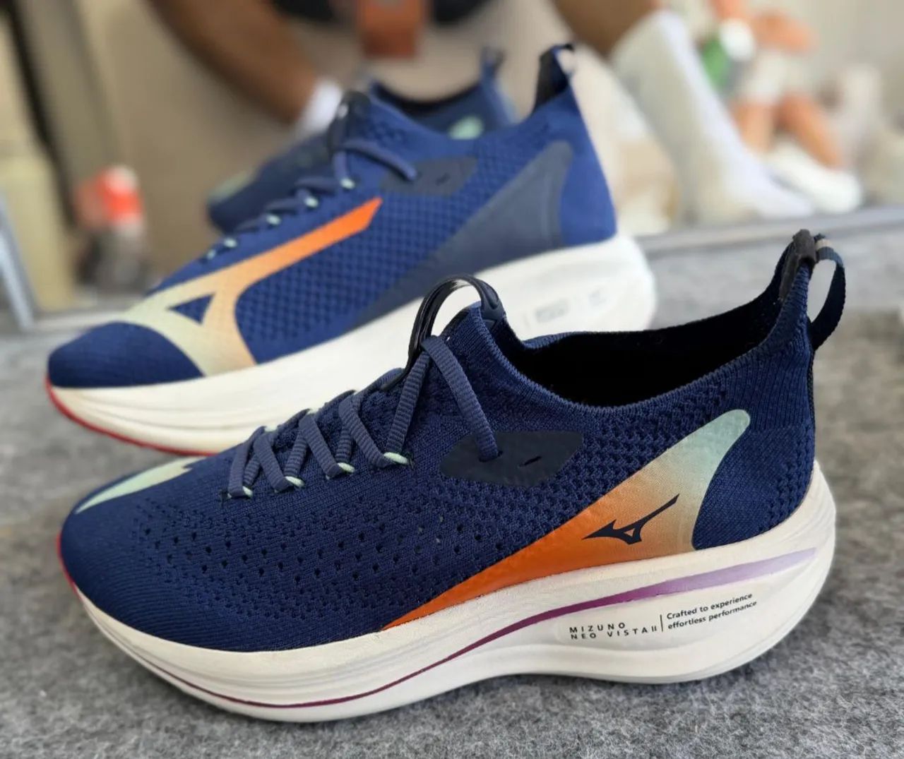 Mizuno Neo Vista 2 marinho laranja - Calçados - Venda da Cruz, São