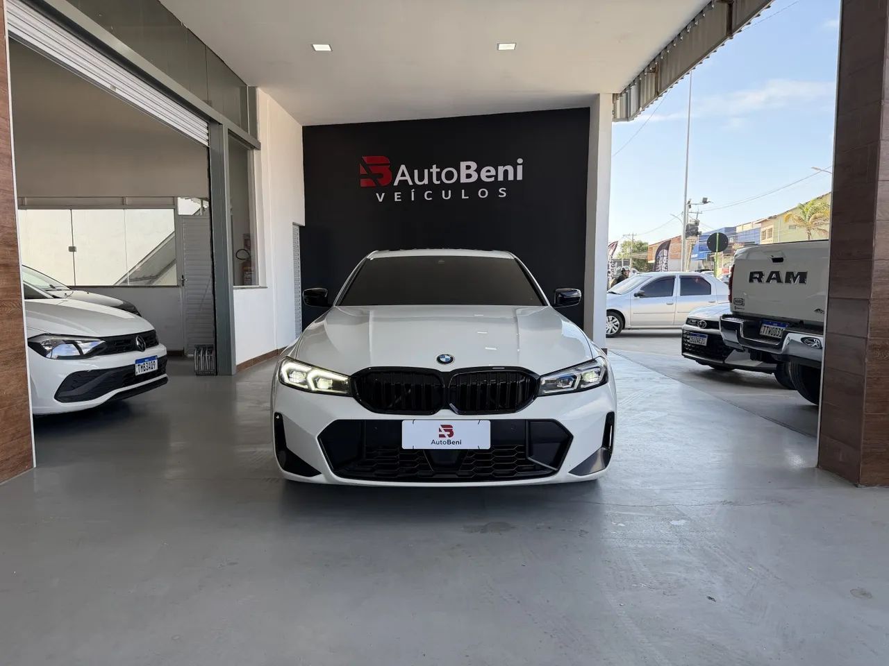 BMW 320I 320i 2024