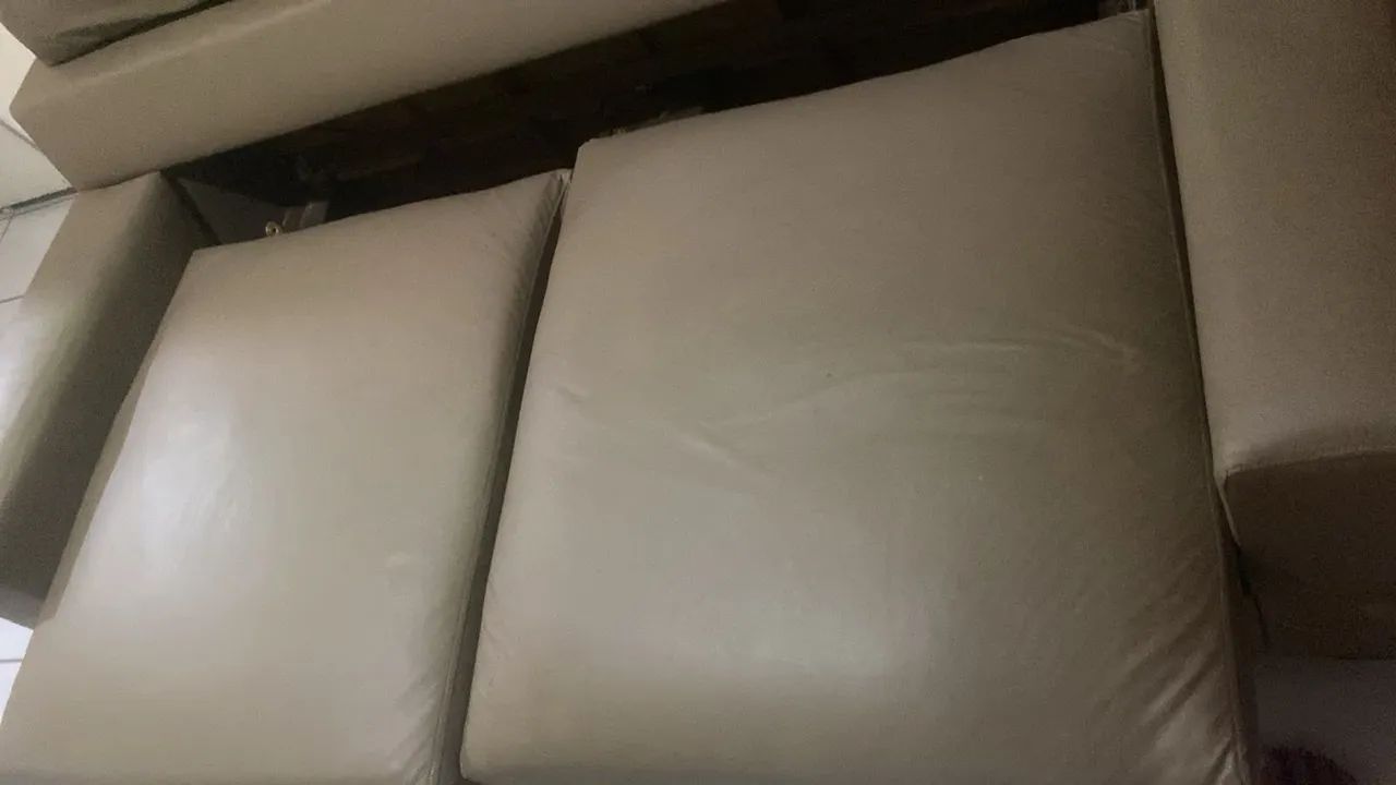 Vendo sofá semi novo retrátil   - Foto 3