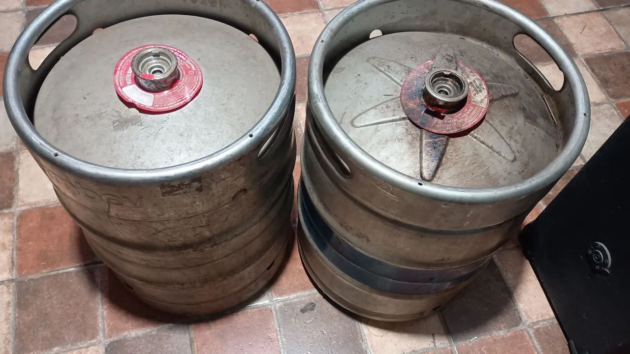 Barril de shopp 50 litros  os 2  800,00 os dois 