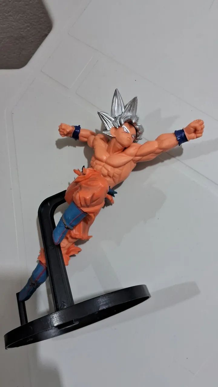 3 bonecos de resina dragon ball - Foto 2