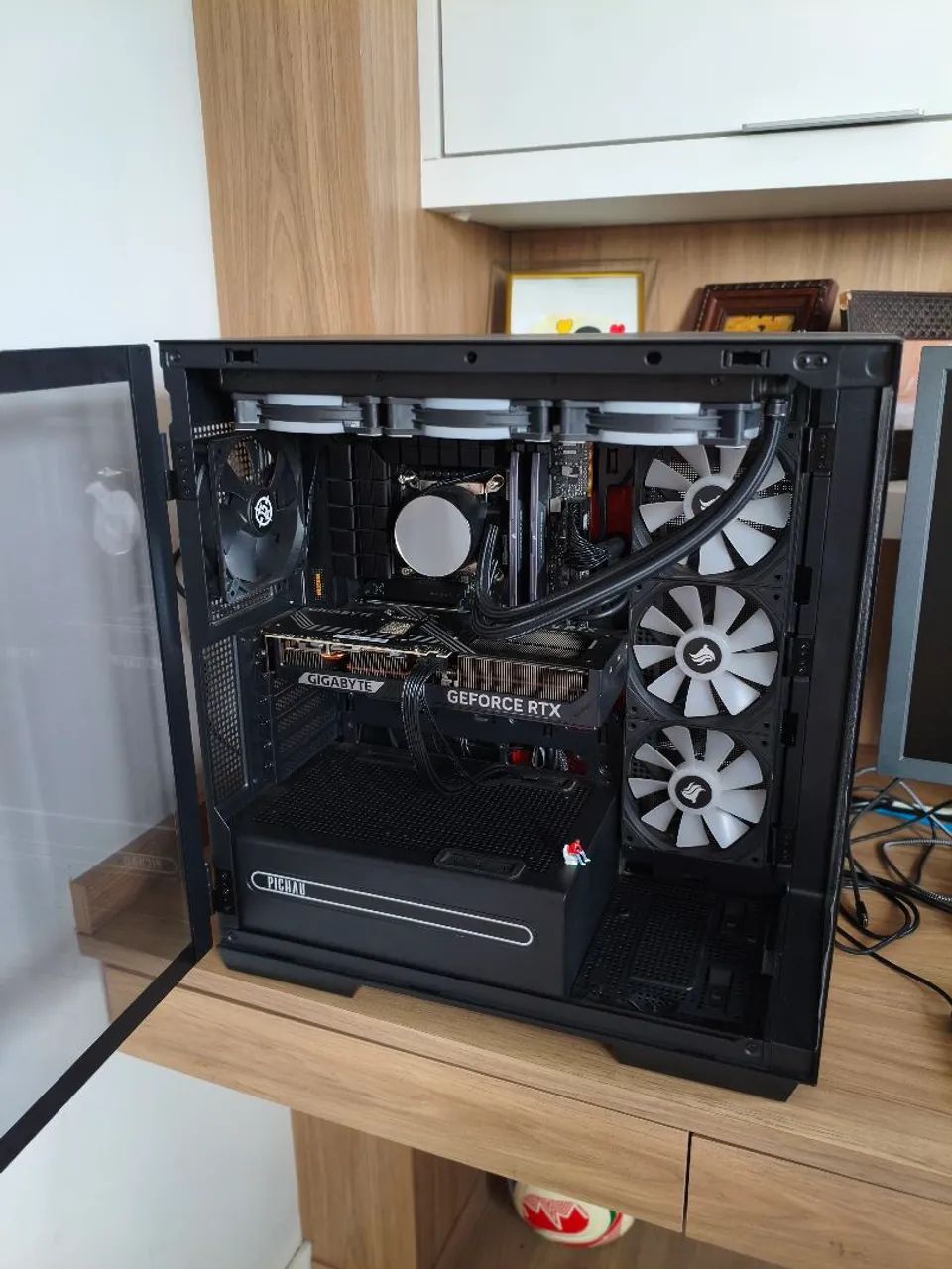 PC GAMER MONSTRO - CORE I5 14600KF - RTX 5070 12GB - 64GB DDR5 - 5 MESES DE USO! - Foto 3
