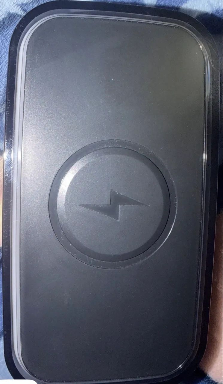 Caixa de som Bluetooth com carregador de celular por  indução 