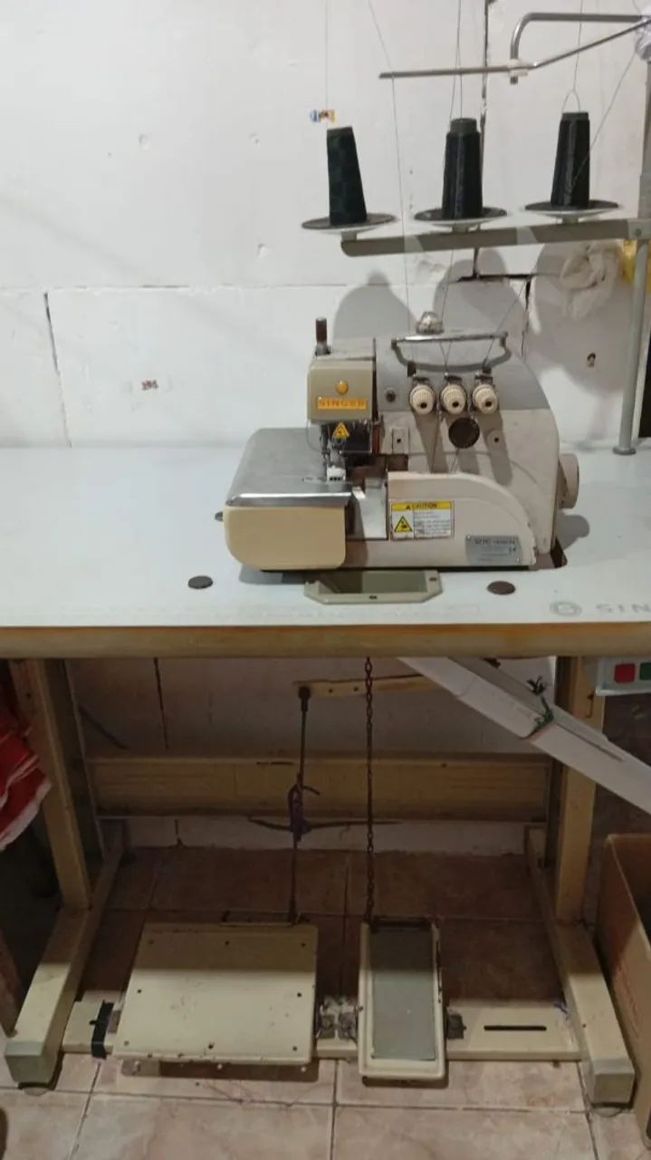 Máquina de costura 