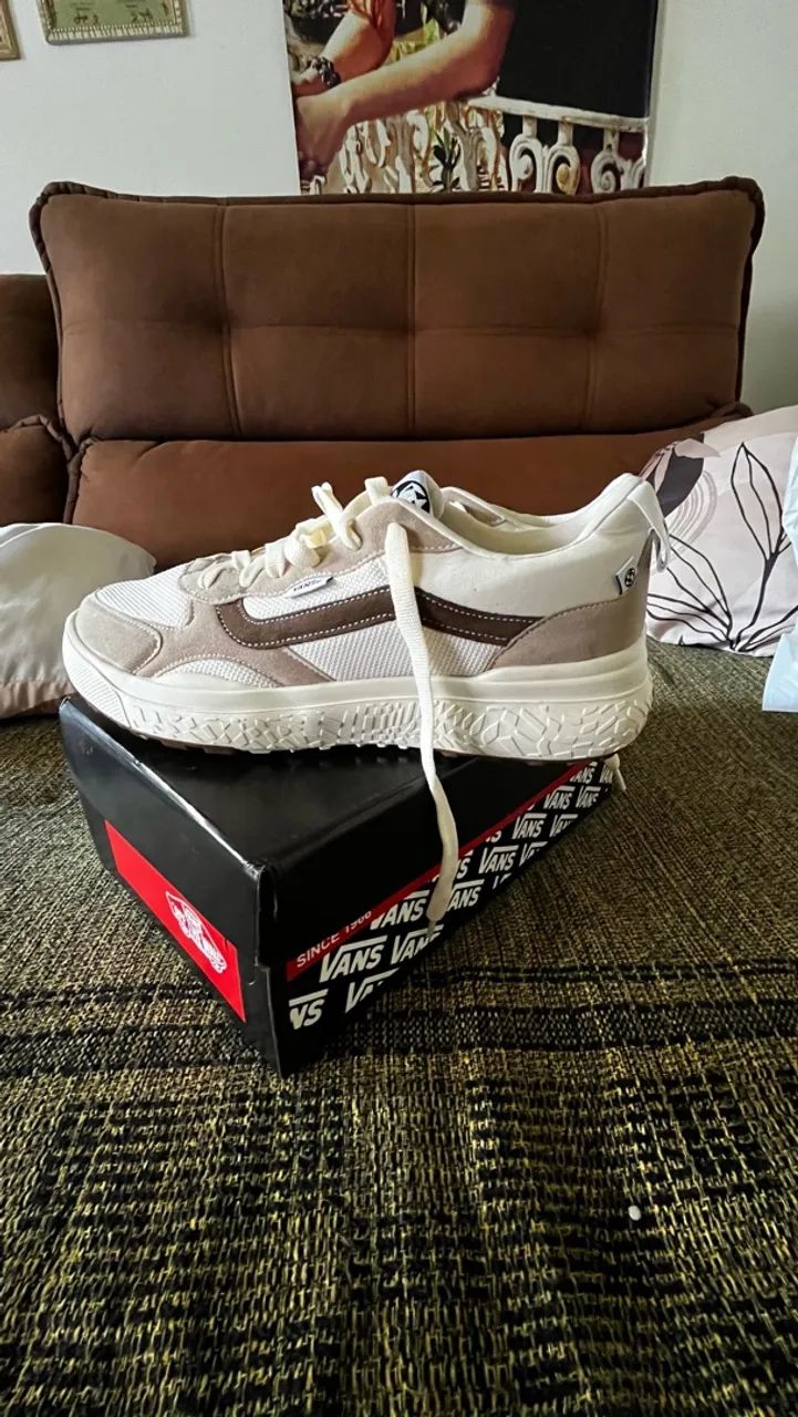 Tênis Vans Upland Bege e Marrom 