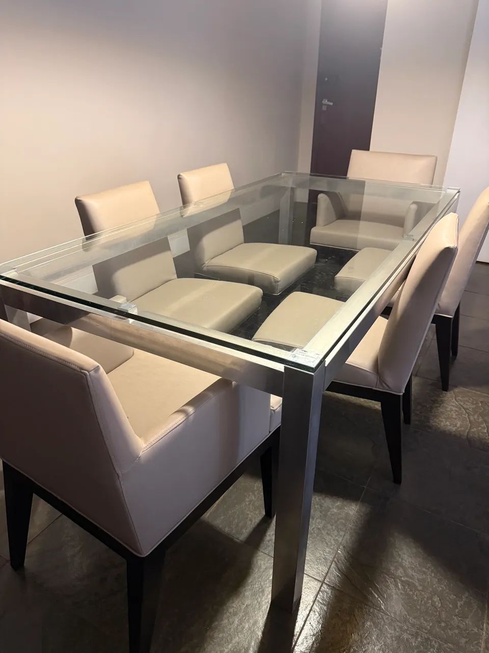 Mesa de jantar com 6 cadeiras