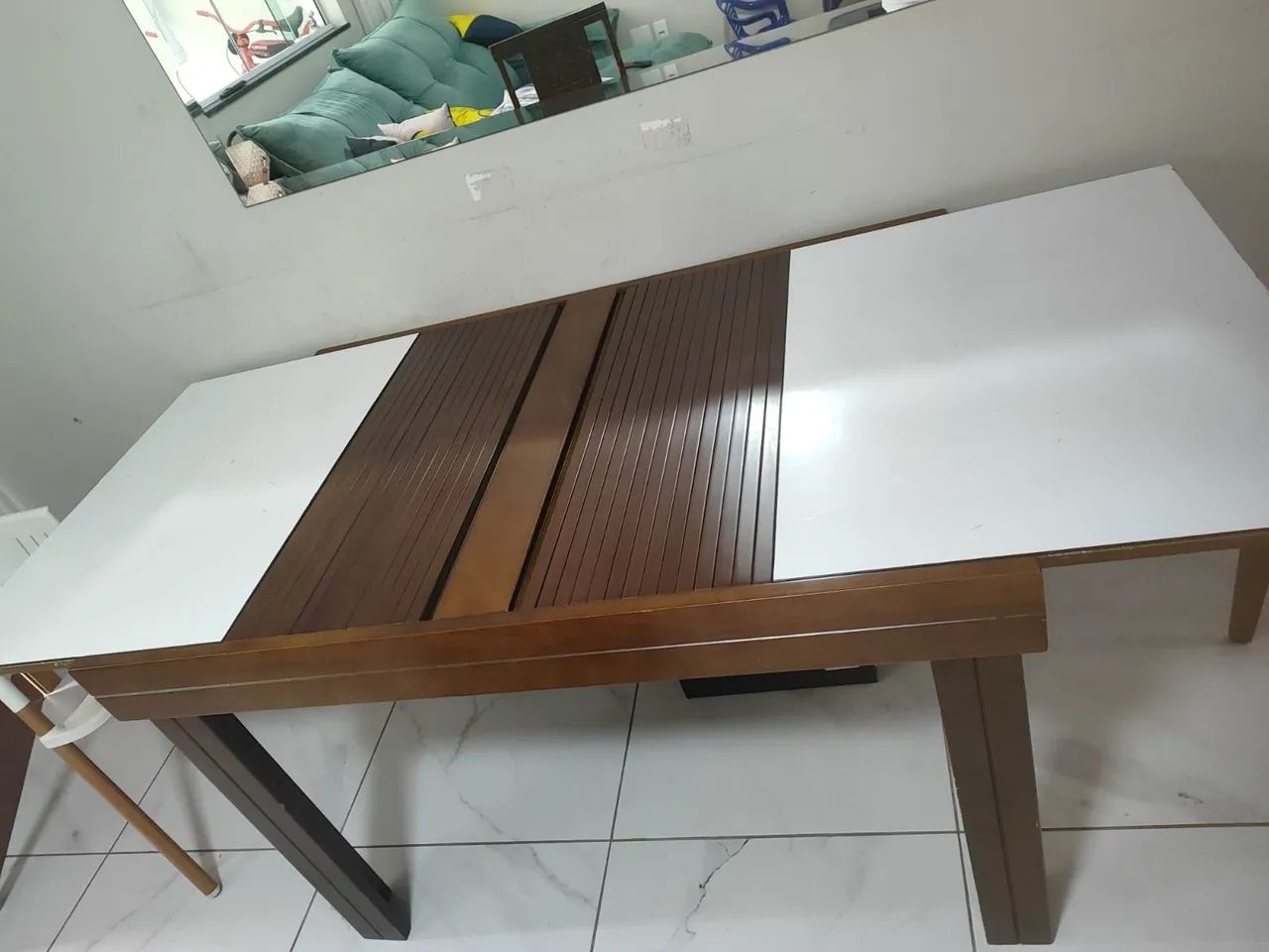 Mesa extensível com 4 cadeiras  - Foto 4