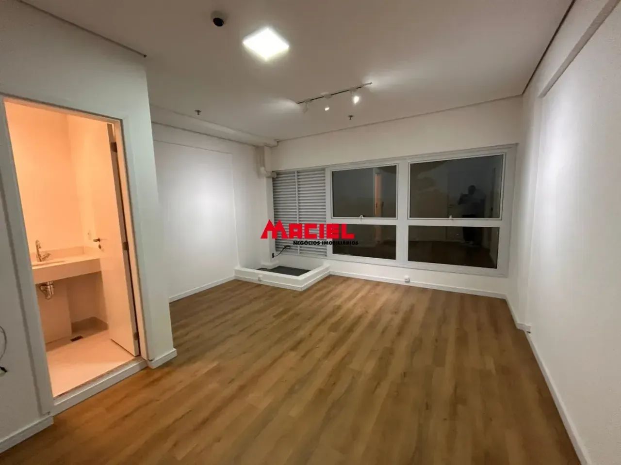 SALA COMERCIAL À VENDA  HELBOR DOWNTOWN | CENTRO DE SÃO JOSÉ DOS CAMPOS