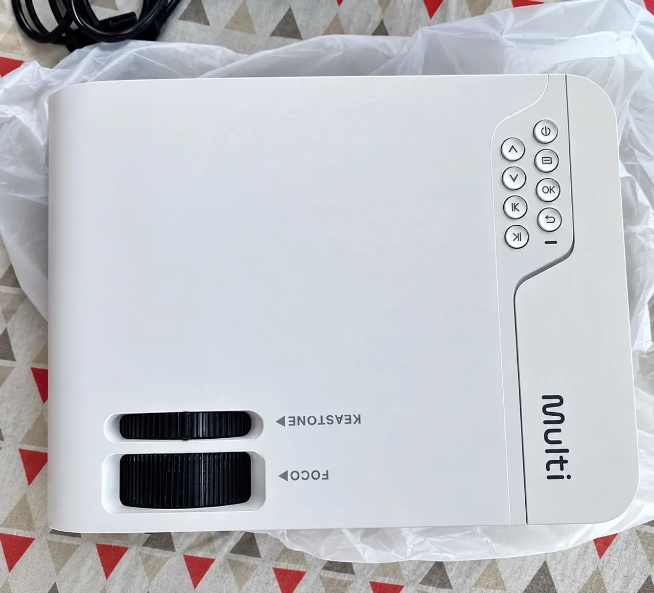 Projetor Multi Full HD com Controle e Acessórios - Foto 3