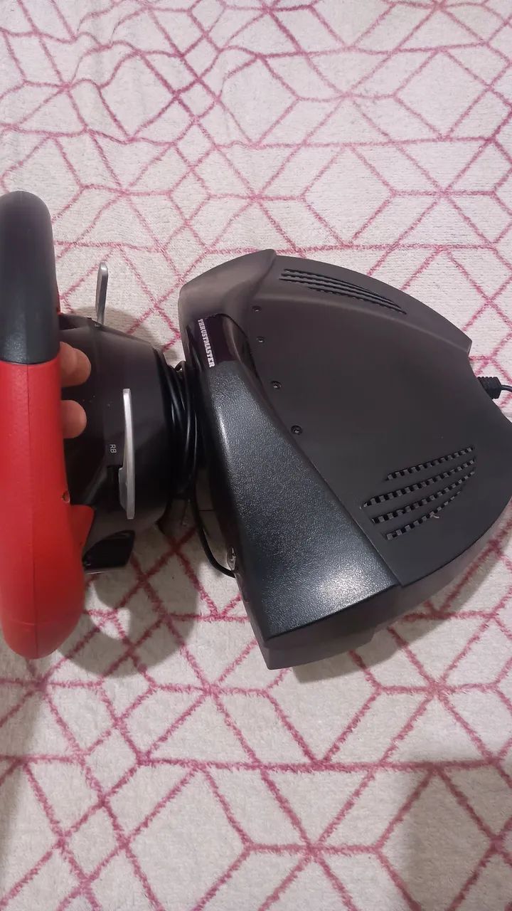 Volante Thrustmaster Ferrari 458 Spider - Xbox one/X/S - Foto 2