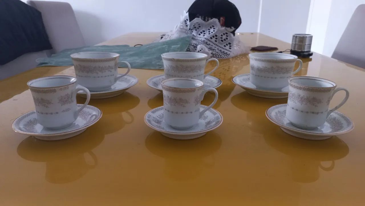 Jogo de xícaras de porcelana - Foto 2