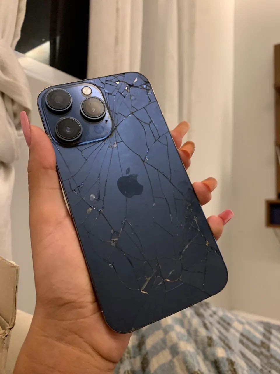 iPhone XR na carcaça 13 pro Max 