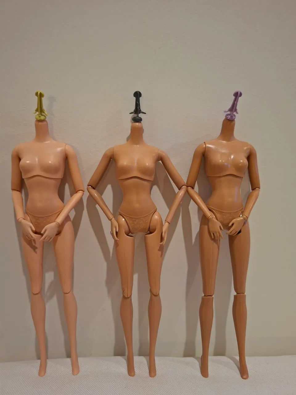 Boneca Barbie corpinho articulado 