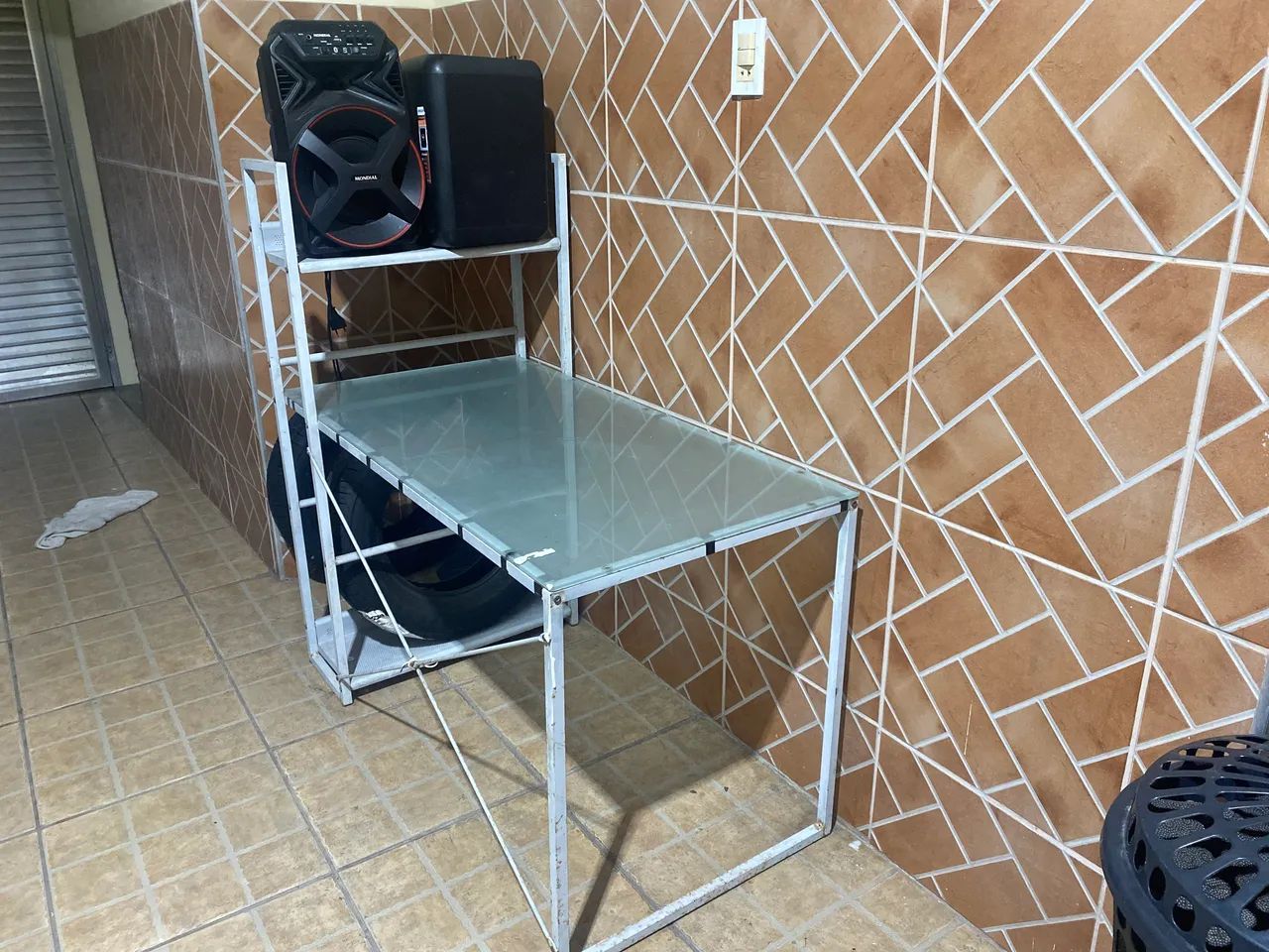 MESA DE ESCRITÓRIO - VIDRO