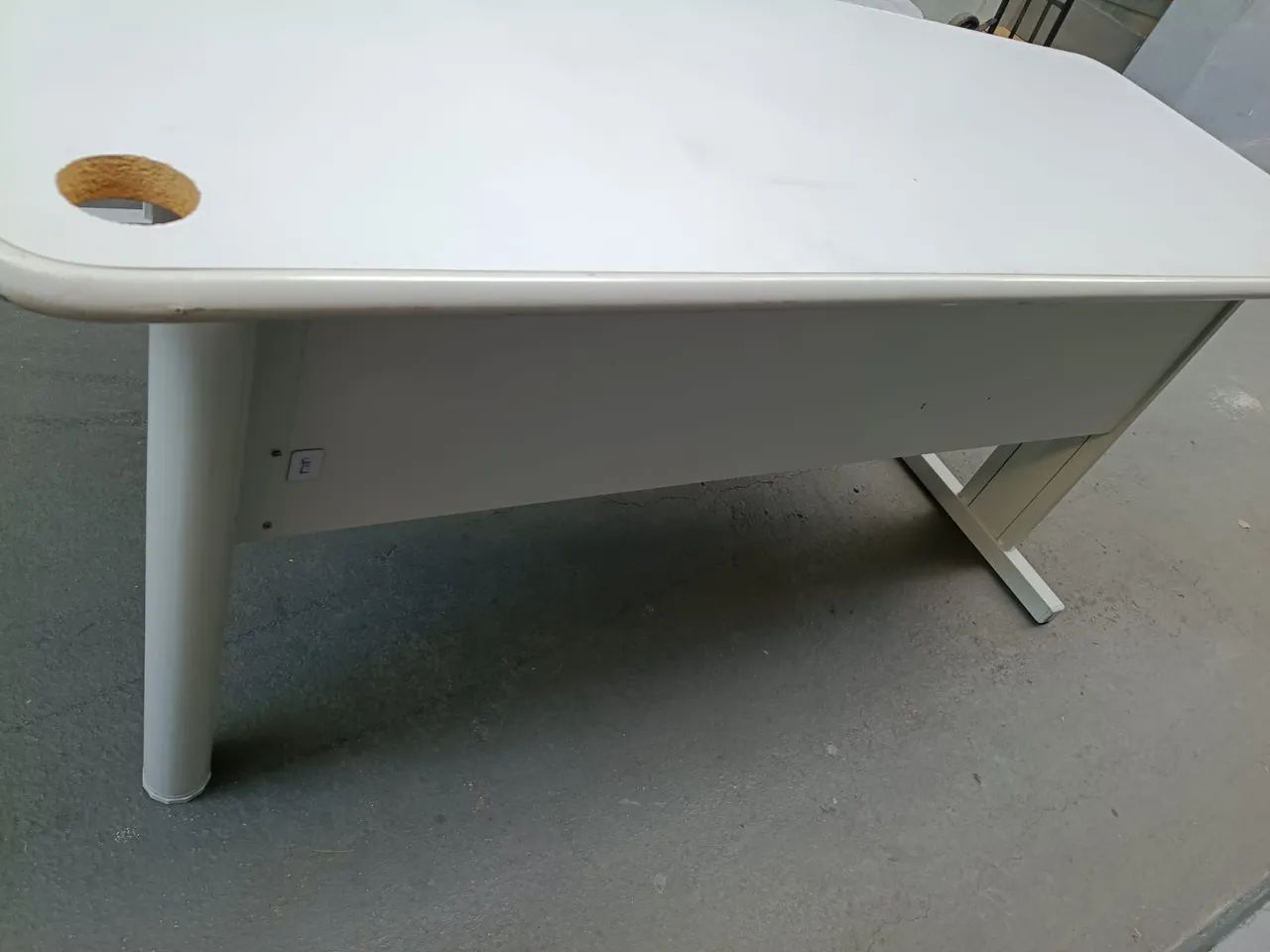 Mesa de escritório em L - Foto 2
