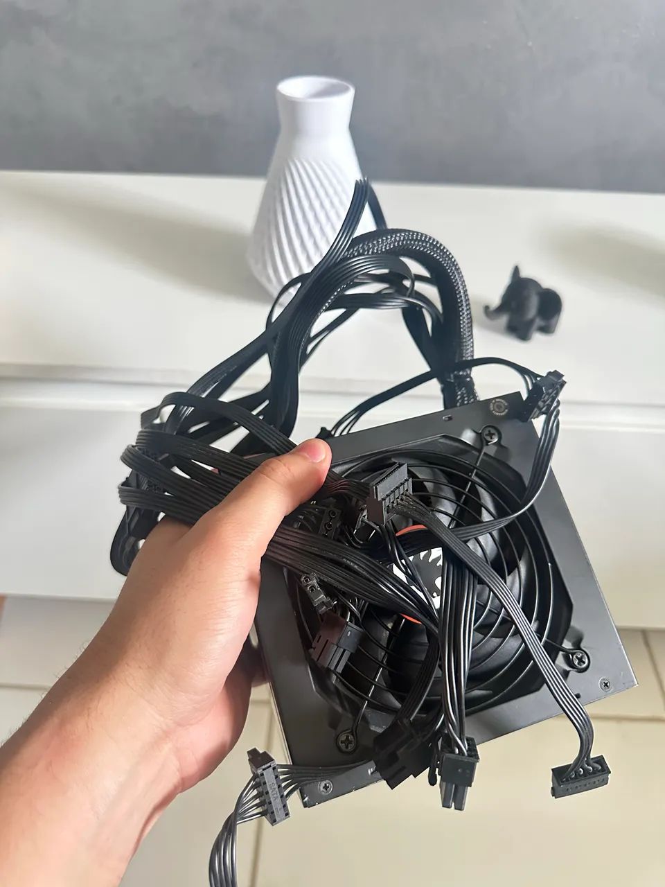 Fonte Gamemax GP 650W 80 Plus Bronze - Foto 4
