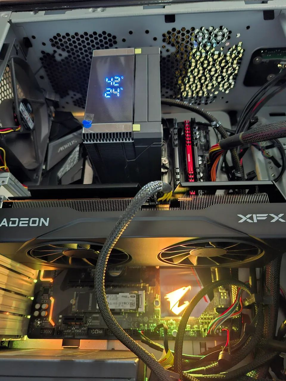 RX 9060XT 