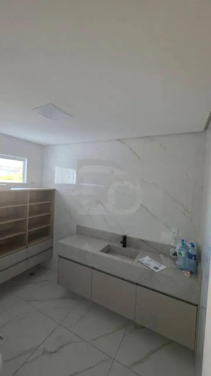 Condomínio Filadelfo Costa: Casa Recém-Construída com Suíte e Planejados - Foto 3