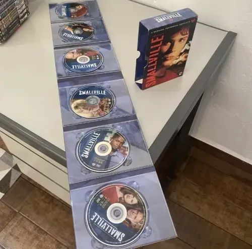 Smallville coleção de dvds completa - Foto 3