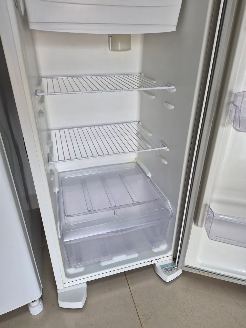 Geladeira Electrolux 240 litros  - Foto 5
