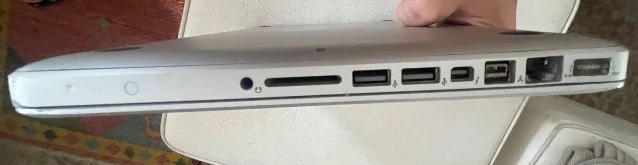 Apple MacBook Pro(13-inch, Early 2011) 2,3 GHz Intel Core i5 - 8