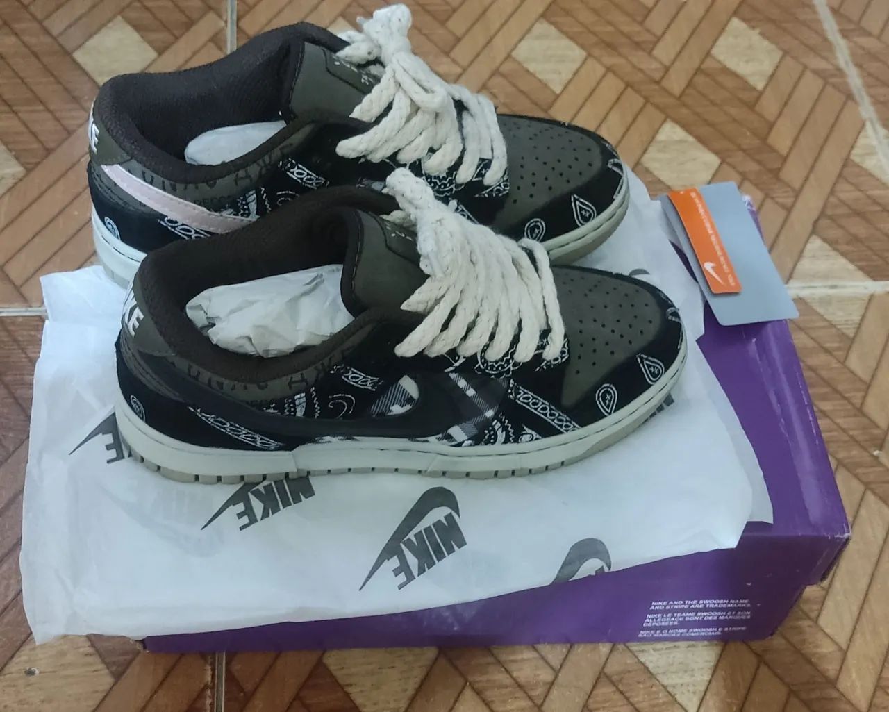 TÊNIS NIKE DUNK LOW X TRAVIS SCOTT CACTUS PREMIUM