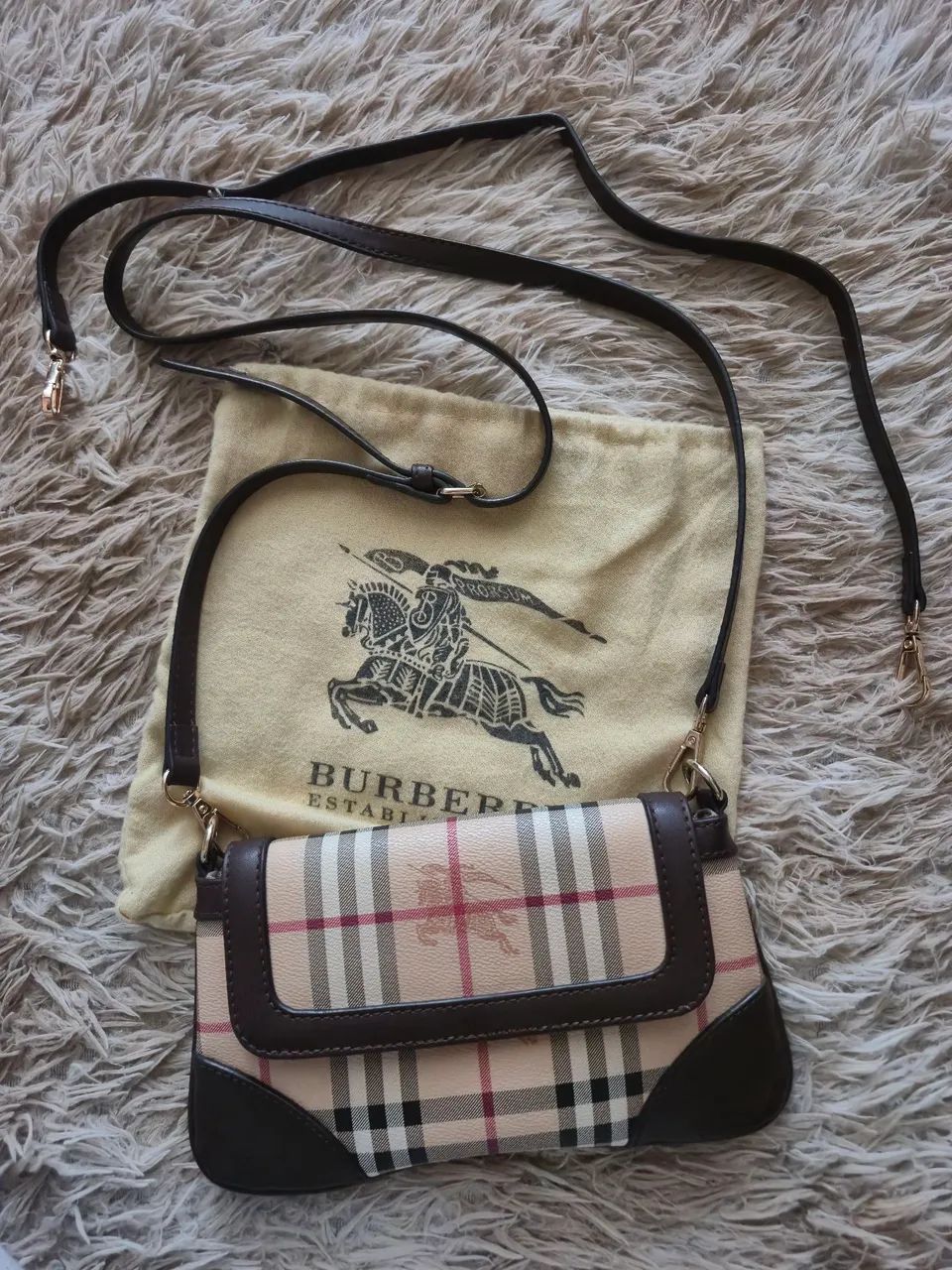 Bolsa BURBERRY Original Pequena