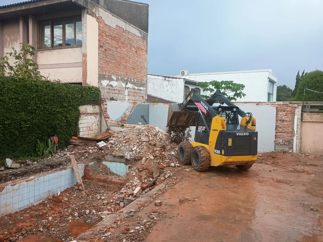 Demolição de Casas  - Foto 3
