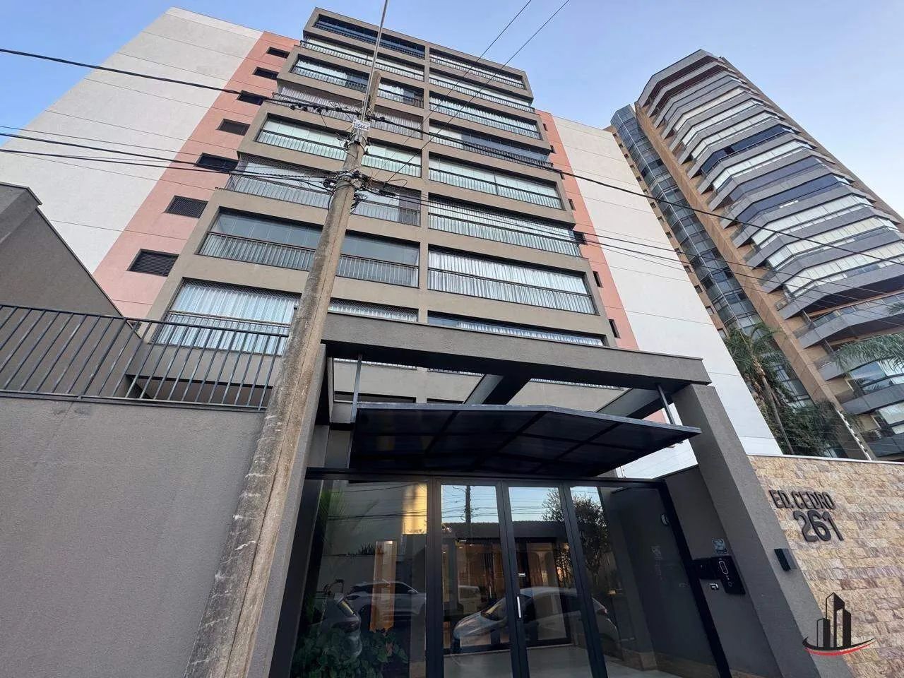 Excelente Apartamento no Bairro Mercês com 3 Suites e localização privilegiada