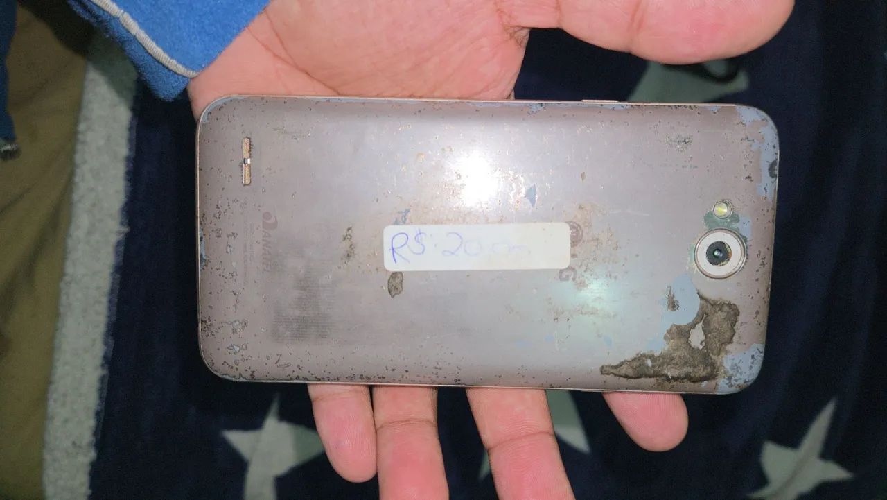 Celular para retirada de peças