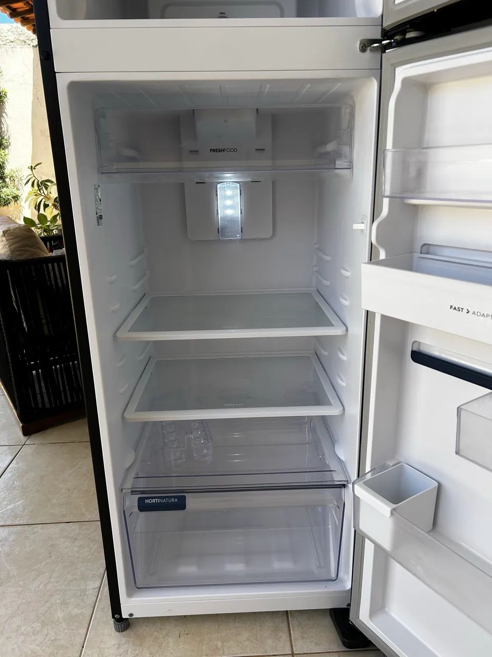 Vende-se Geladeira Electrolux Frost Free Inverter 390L Duplex Black Inox - Foto 4