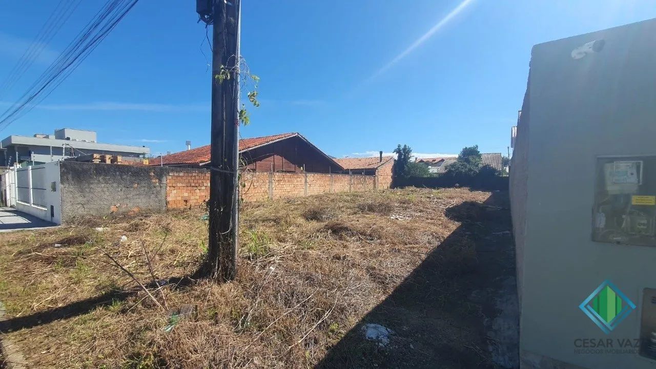 Terreno próximo ao Estádio do Avaí no bairro Carianos. - Foto 2