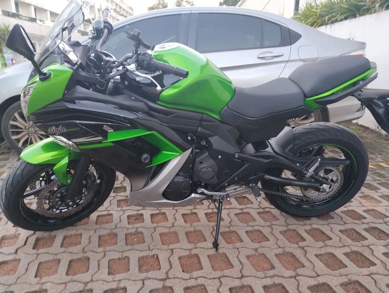 Kawasaki 650r 649cc 2017 - 1496301584 | OLX