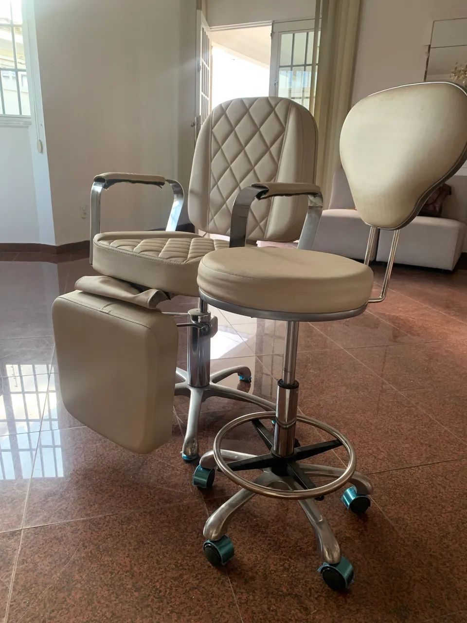Cadeira de maquiagem ou estética 