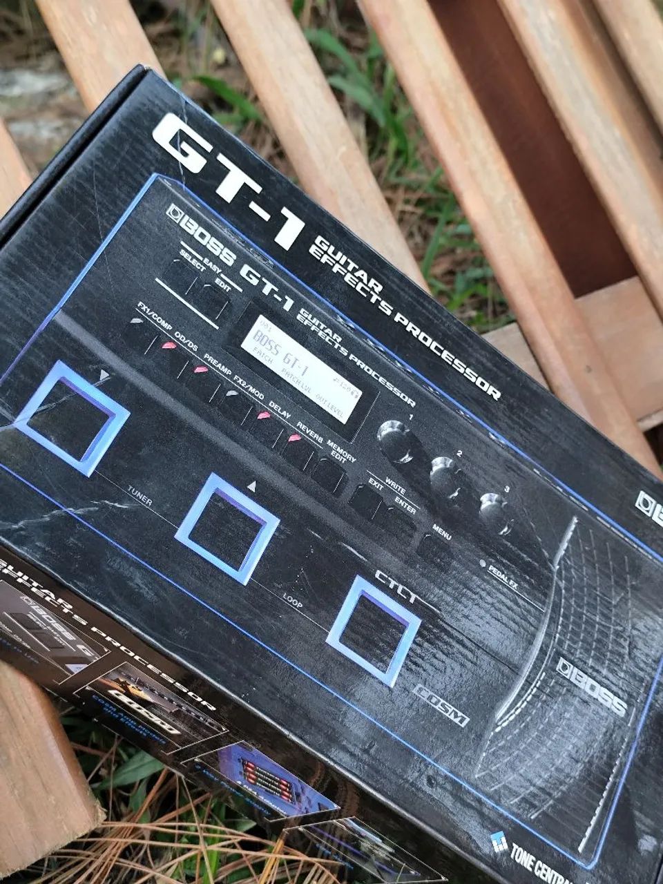 Boss GT-1 