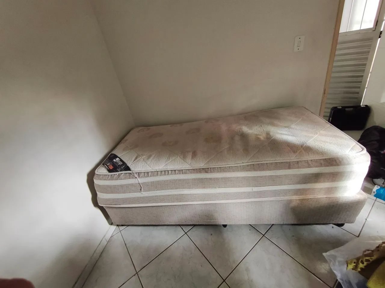 Cama box solteiro design ( Base + colchão) - Foto 4