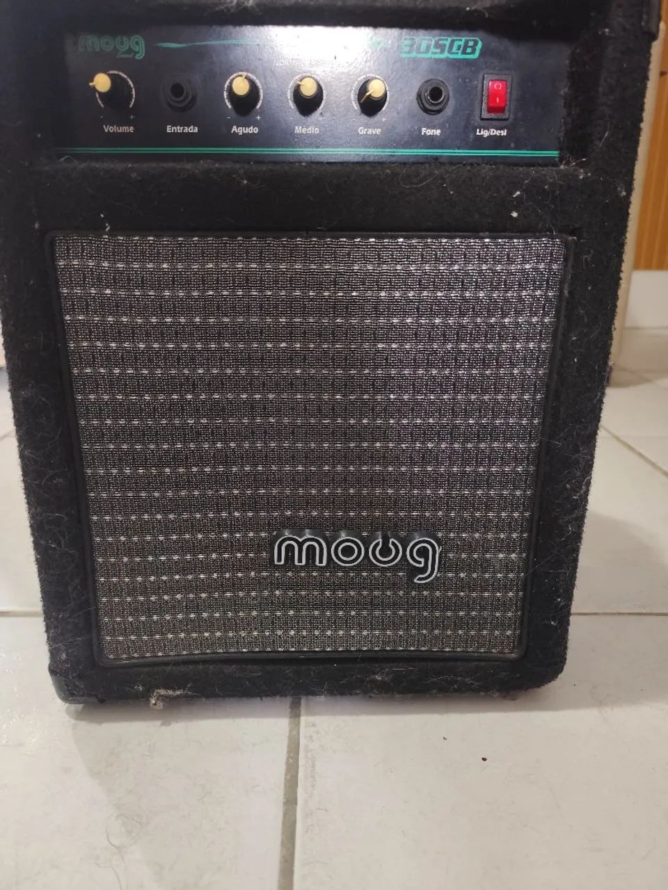 Caixa meteoro moog Bass com pequeno defeito 