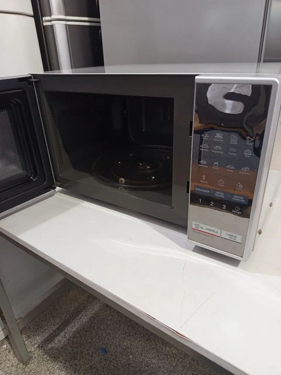 Vendo microondas LG 23l 