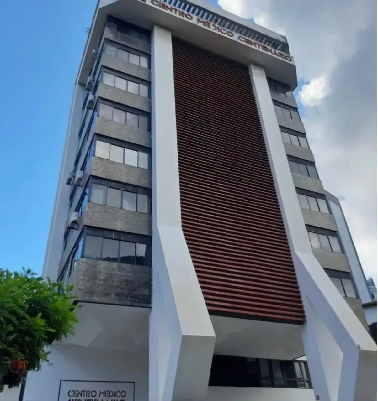 SALA COMERCIAL À VENDA NO CENTRO MÉDICO CENTENÁRIO | GRAÇA