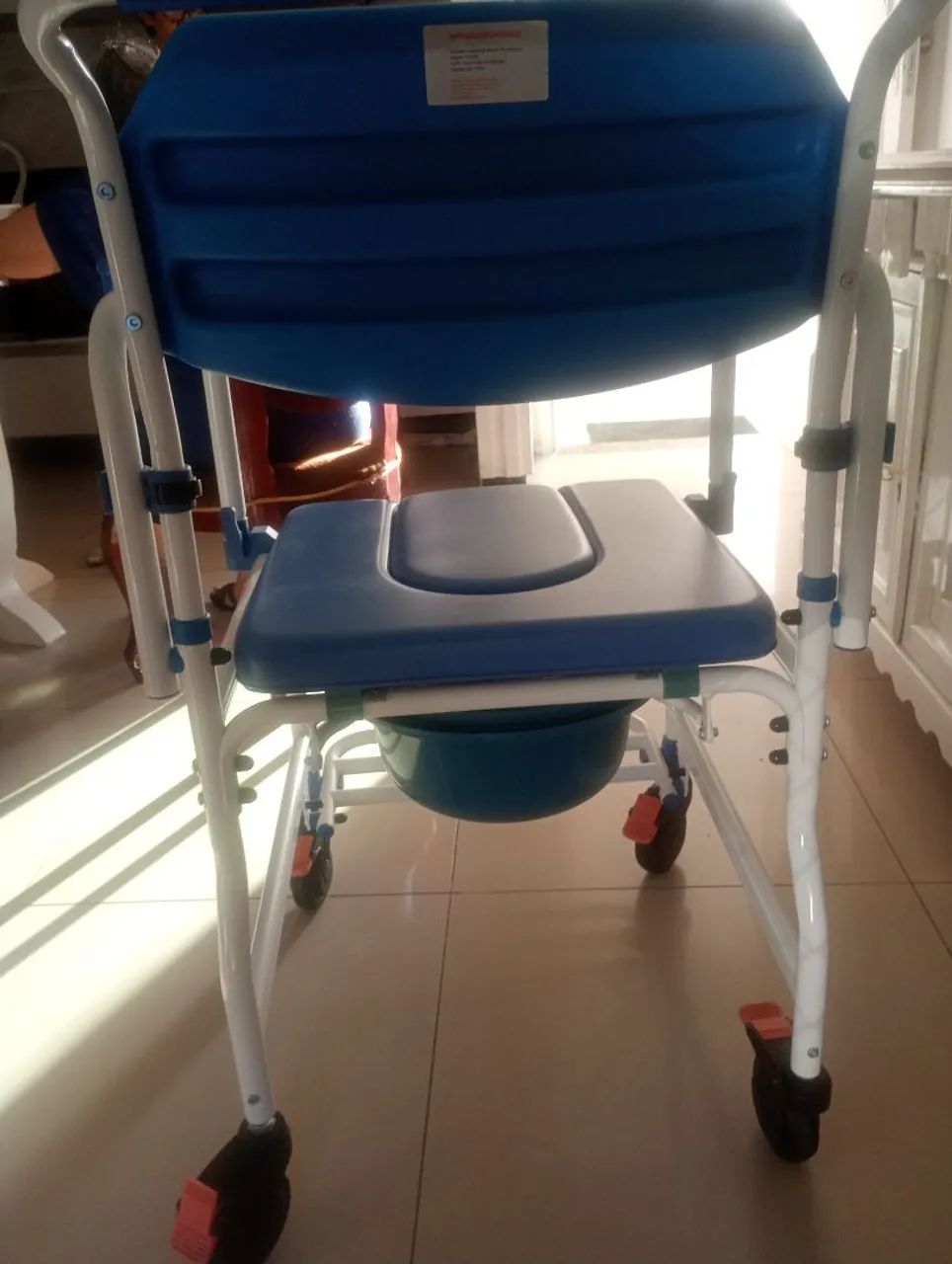 Cadeira de Banho Praticamente Novinha.  - Foto 3