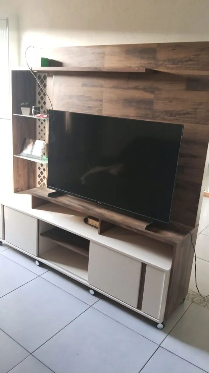 Vendo esse sofá retrátil, essa estante e a Tv de 50 polegadas Philips. Led  smarte Tv . - Foto 2