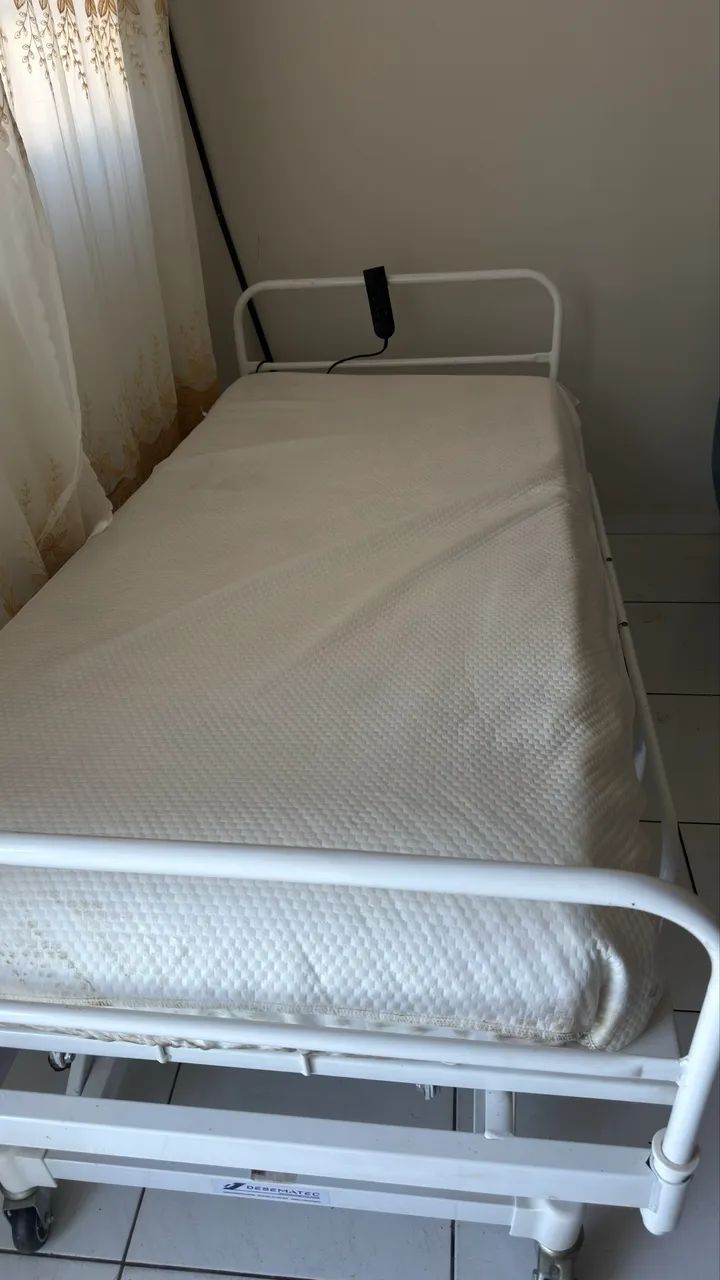 Cama Hospitalar Elétrica Desematec com Colchão e Controle - Foto 5