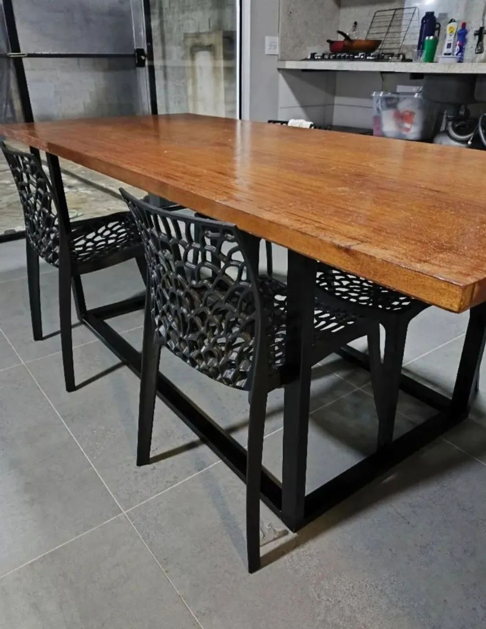 Mesa de Madeira com Pés de Ferro ? Estilo Industrial | Sob Medida