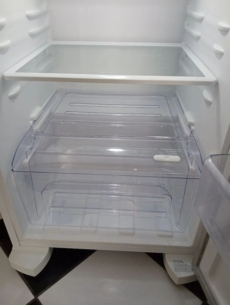 Vendo geladeira - semi nova  - Foto 2
