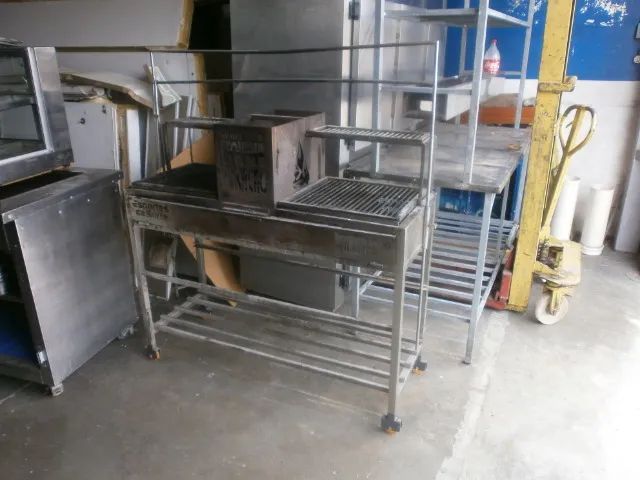 churrasqueira - parrilla -  com carrinho com rodas - Foto 5