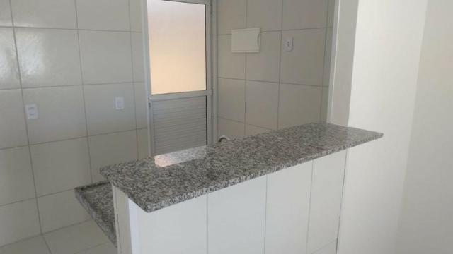 Casa com 2 quartos, 2 banheiros, varanda, sala de estar. - Foto 14