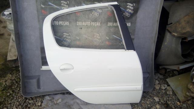 Porta traseira direita peugeot 206/207 - Foto 2