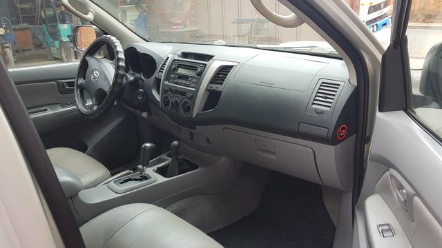 Hilux 3.0 4x4 Automática Diesel Conservada - Foto 5